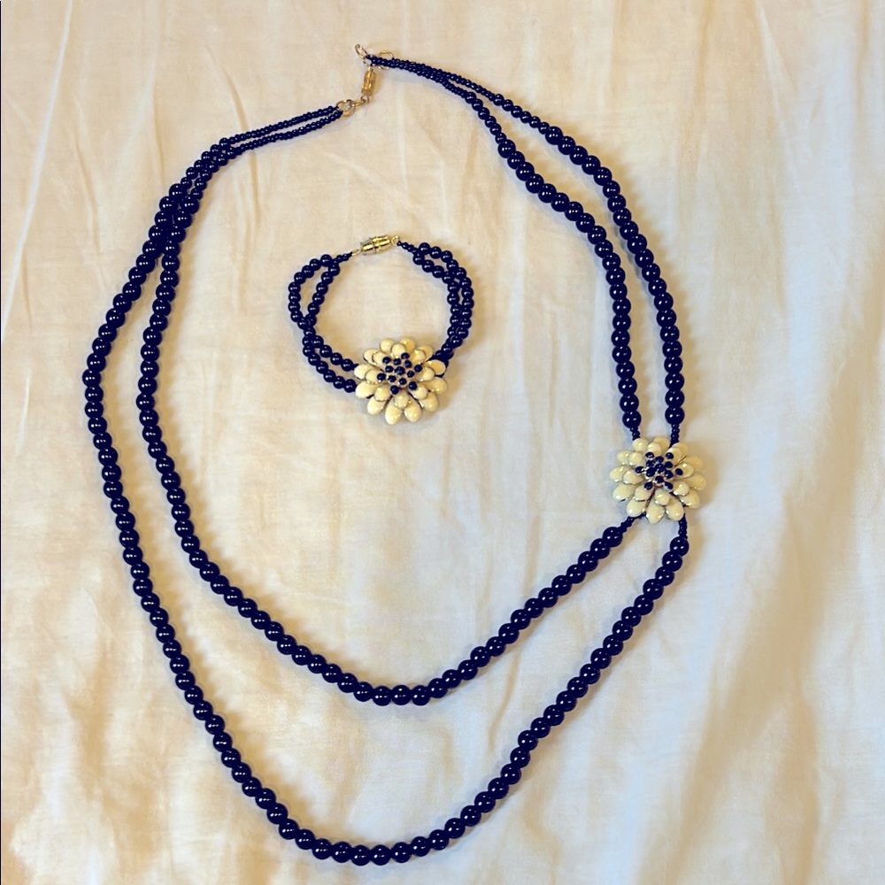 Hand made necklace and Bracelet ya